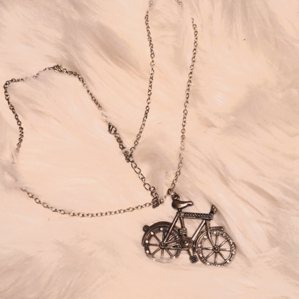 Bicycle 🚲 necklace jewelry - Picture 1 of 3